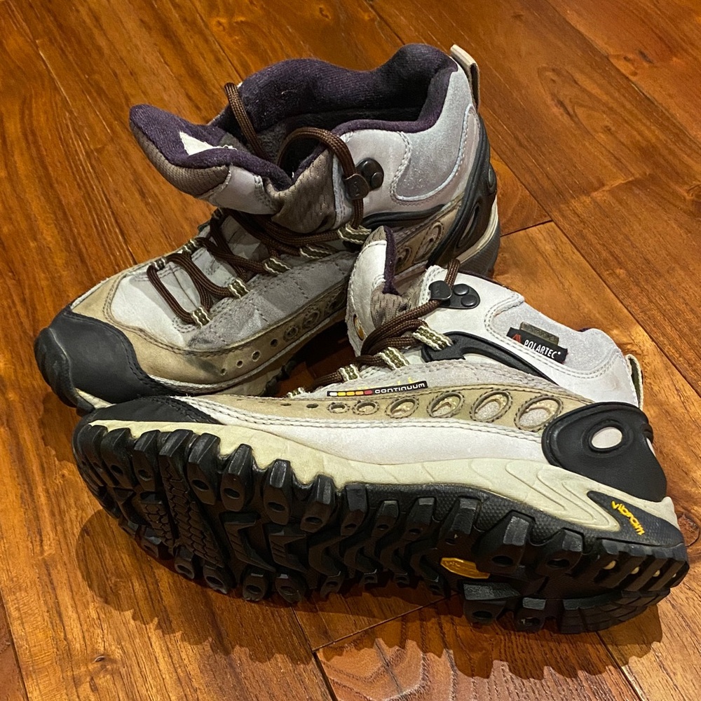 Merrell boots ladies size 6.5